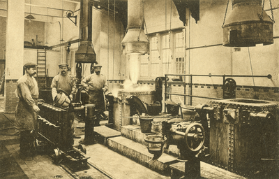 745 Interieur van de Rijksmunt (Leidseweg 90) te Utrecht: smelthuis.